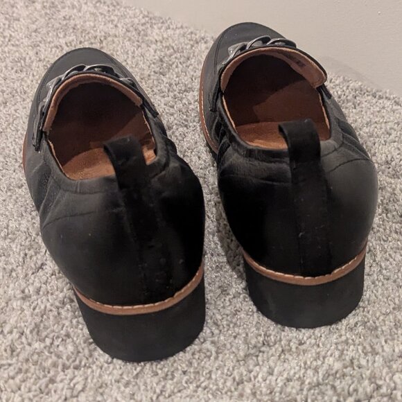 Vionic Women's Cynthia Leather Chain Lightweight Slip On Loafers 8 - Picture 6 of 7